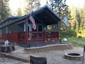 River, River, River! Pet Friendly, Sleeps 5 - Image 5