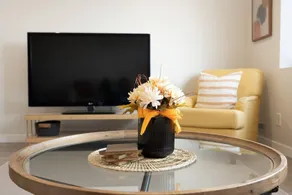 Spacious, Bright Suite Near Mountains & DT (Family-Friendly & Accessible) - Image 2