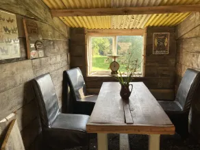 3 Guests - Pet Friendly - Grid Tree-House - Image 3