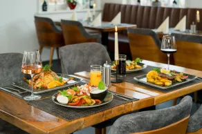 Roca Restaurant und Hotel - Image 4