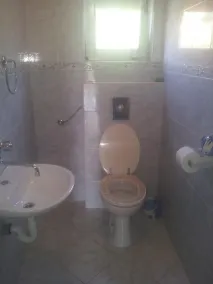 moderno apartamento para 6 personas rodeado de vegetación mediterránea - Image 4