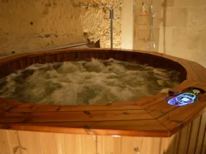 Maison troglodyte de charme avec salle de jeux et spa à Vouvray - Image 4