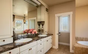 Vineyard Villa Bayview Getaway. Family Friends Gathering and Kids' Fun Paradise - Image 5
