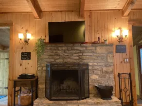 Lake Front afslapning ved Pomona Lake Cabin en time fra Kansas City og Topeka - Image 2