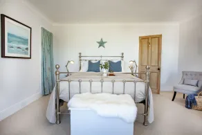 Admirals -  a cottage cottage is within a short walk of  Brixham harbour, quay, Battery Gardens and - Image 4