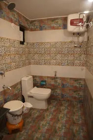 The Oak & Lake View Resort  - Image 2