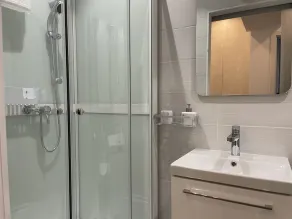 Amazing 4 Room apartment close to the center - Image 4