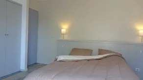 Charming 2-bedroom seafront house - Image 3