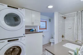 Newley Remodeled Single Story Home with Two Kings and One Minute Walk to Beach! - Image 4