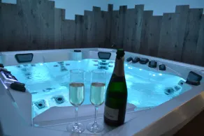 Cottage LES BULLES D'EMERAUDE con jacuzzi interior privado - Image 2