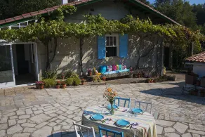 CHARME HAUS - Grundstück mit Pool und 150.000 m2 Wald nur für Sie - Image 5