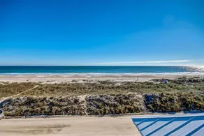 Rustic Oceanfront Cottage - Image 4