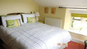 Beamed Rural Cottage in Secluded Area, Tranquil Retreat, Near Local Attractions - Image 4