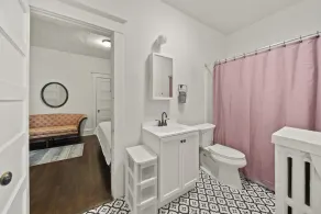 Walk Central. Museum district. Scott's Addition. 2BR - King and full bed.  - Image 4