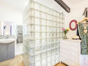 A beautiful cottage to indulge and delight. - Image 2