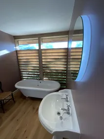Luxury detached bungalow with open countryside views - Image 2