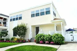 Seascape Community. Enjoy the best of both - 1 block to the beach & 1 block from the center of town - Image 3
