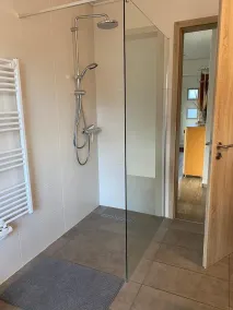 Traum-Ferienhaus mit privatem Seezugang, Sauna, Strand, Wassersport, SUP - Image 5