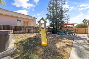 NEW-Big Family Home-Hot Tub-Fire Pit-Swingset - Image 2