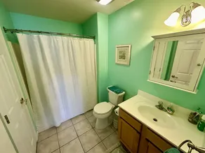 Grand appartement au dernier étage à deux pas de la plage et de la promenade - Image 3