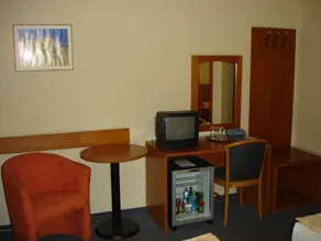 Tisza Alfa Hotel - Image 3