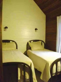 Fredelig, Rustik Retreat, 25ft af privat strand, 300 Acre Pond - Image 5