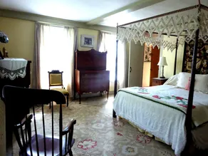 Spacieux et historique: Maison Nantucket classique avec grand jardin, charme et élégance - Image 5