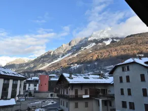 Beautiful apartment for 3 guests with TV, terrace and pets allowed - Image 2