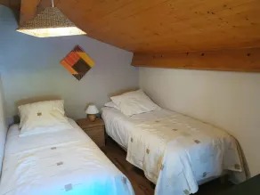 Gîte l'Oule near Thiers - 4 people in Viscomtat - Image 4