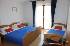 Guest House San Antonio-One Bedroom Apartment with Balcony no.2 - Image 3