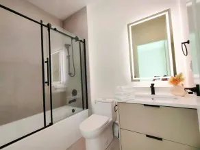 Beijing Vancouver Homestay - Image 3