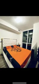 50th Floor Luxury Yorkville Condo w Free Parking - Image 2