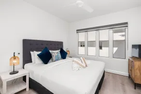 Beach Club Palm Cove 2 Bedroom Luxury Penthouse - Image 5