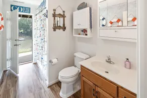 Lake Norman house in quiet neighborhood - Image 3