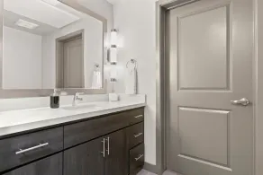 Cozysuites PHX RORO Gym, Pool, Pets, Parking! #7 - Image 5
