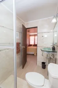 New Kingston Guest Apartments II - Image 2