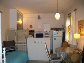 small house full of charm - Image 4