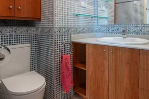 Appartamento per vacanze 'Brava Beach' con piscina condivisa, terrazza privata e Wi-Fi - Image 3