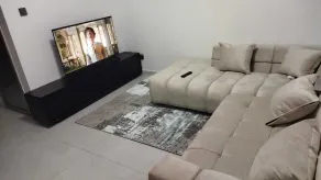 Shangri-la Apartment - Image 4