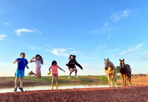 Peaceful Luxurious Ranch Family Reunion - Image 3