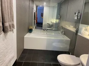 Skyline Camperdown Views: Renovated 2B/2B with Pools, Fitness & Free Parking - Image 3