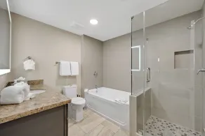 The Ideal Townhouse Getaway - Image 3