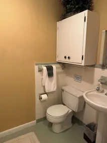 Lakeside Hideaway !!! - Image 4