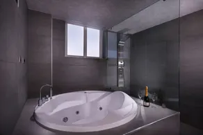 Ikaros Hotel - Image 2