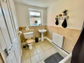 3 bedroom house close to city centre and the university. - Image 4