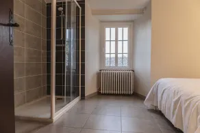 Large family gîte in a manor house for 10 people in the Parc des Loups - Image 2