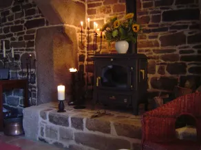 Et smukt stenhus, smukt renoveret, fuld af charme og karakter. - Image 2