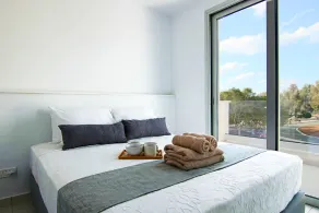Phaedrus Living - Seaside Executive Flat Harbour 208 - Image 5