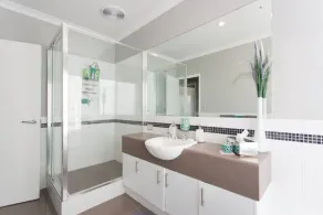 Two story Scarborough home (2 min to beach) - Image 5
