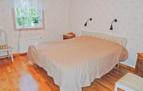 Stunning Home In Lidhult With Lake View - Image 4